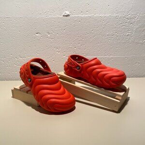 CROCS Classic Lined Overpuff Clogs